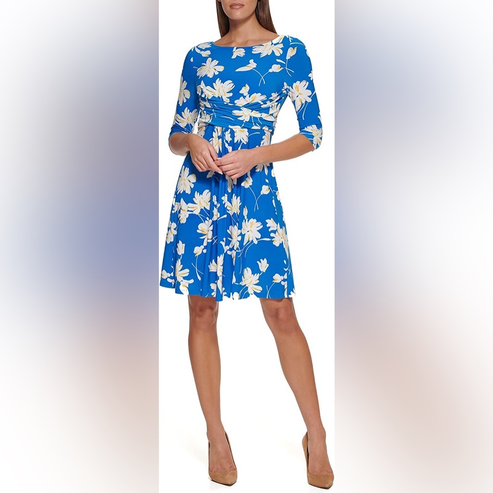 Tommy Hilfiger Women's Casual Dress. Size - 4. Fastens with a zipper at the back